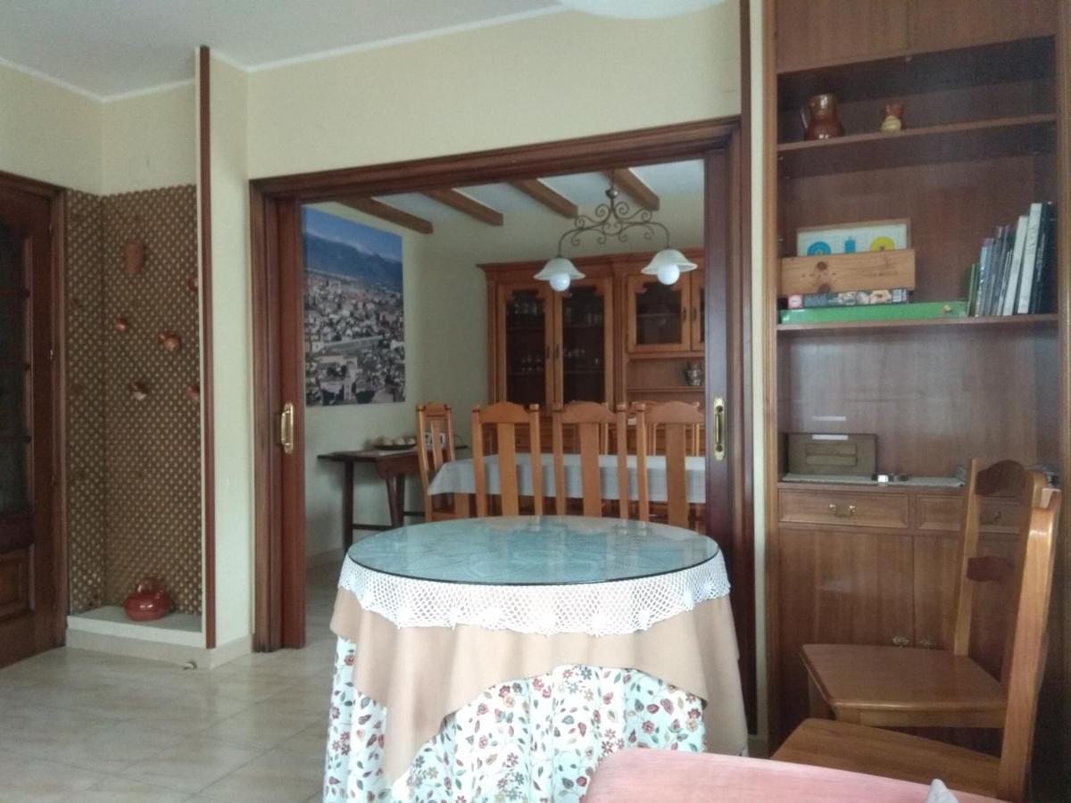 Casa Rural Las Tuyas En Segovia Palazuelos de Eresma Eksteriør billede