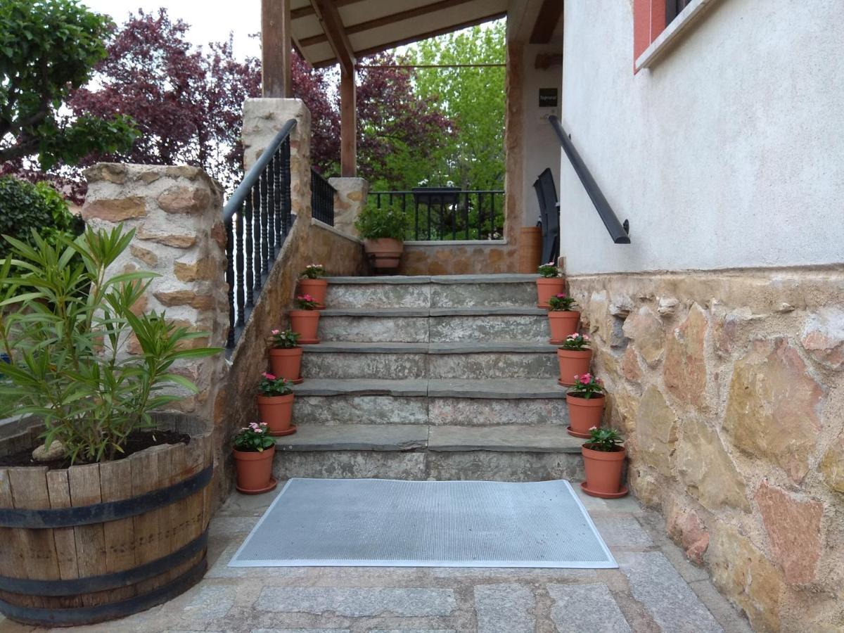Casa Rural Las Tuyas En Segovia Palazuelos de Eresma Eksteriør billede