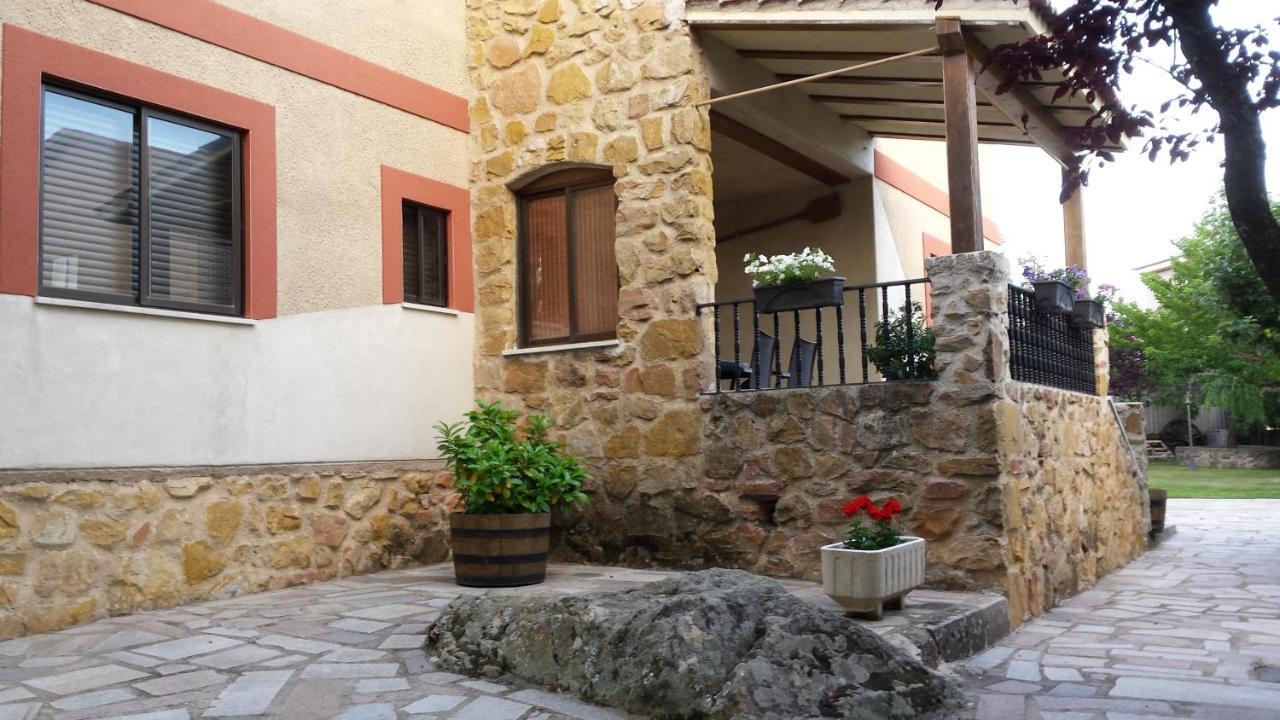 Casa Rural Las Tuyas En Segovia Palazuelos de Eresma Eksteriør billede